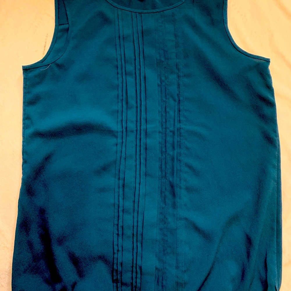 🦋 NWOT Ann Taylor Loft Sleeveless Blouse,Size Small Deep Teal color.